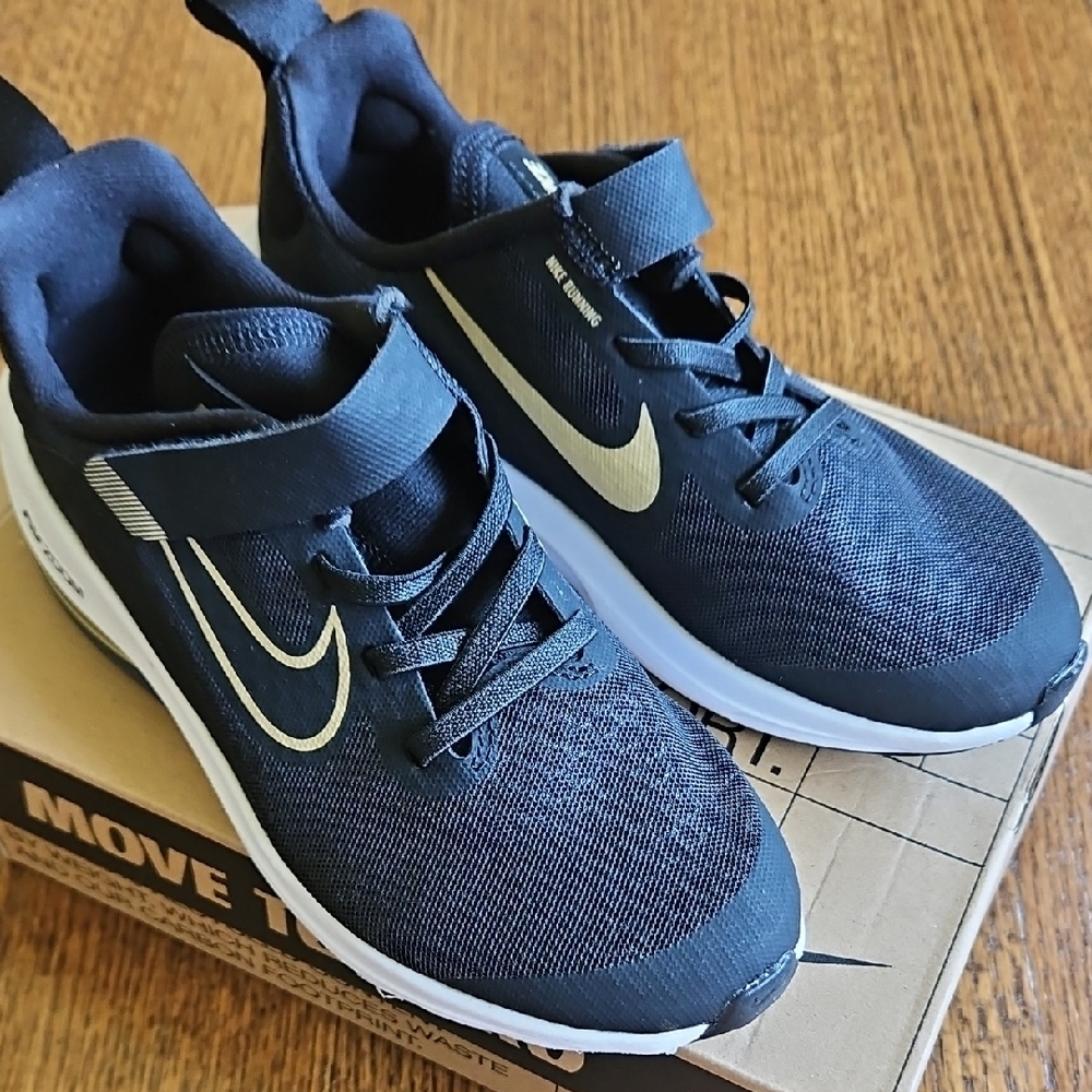 Nike Black with Gold Accent Running Shoes